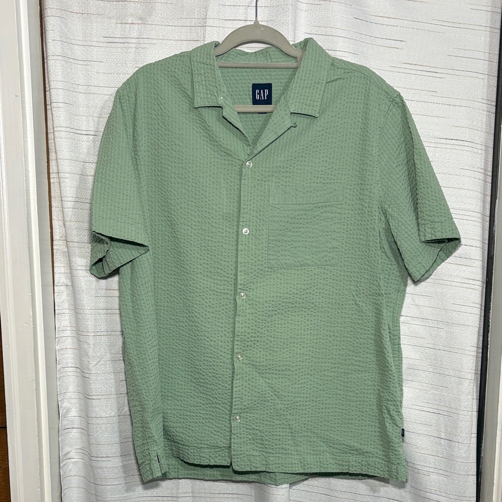 GAP Men's Light Green Textured Button Down Shirt